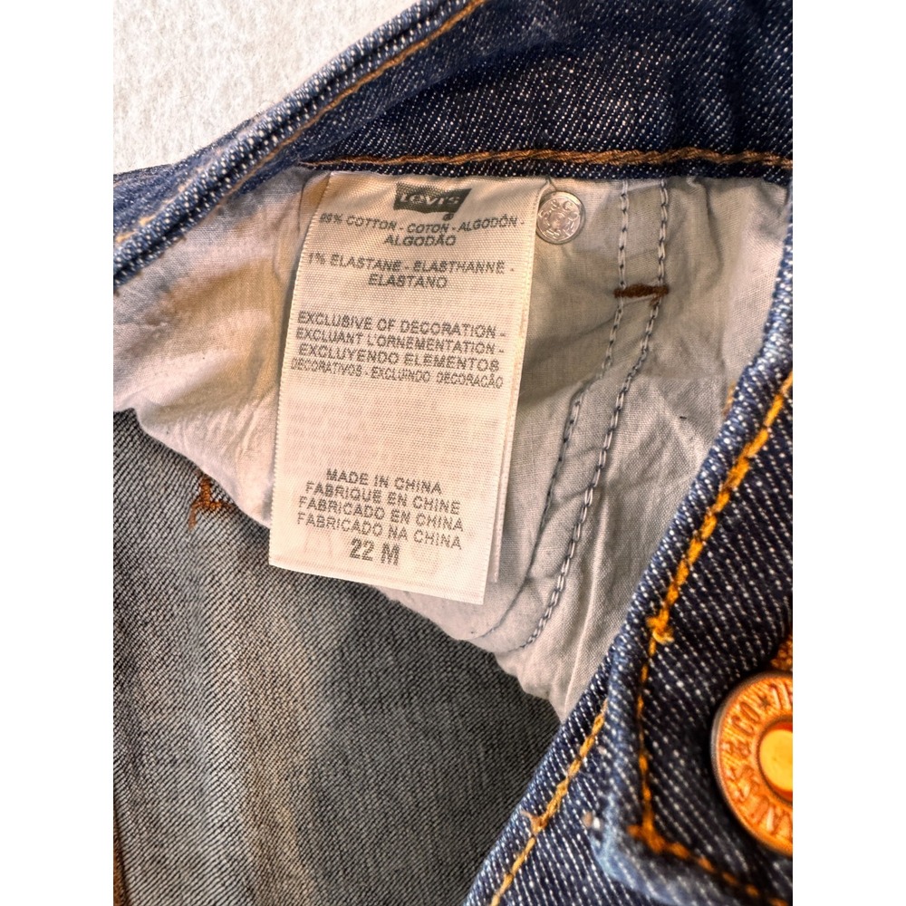 Levis Women 22 M Bootcut 580 Jeans Dark Wash Embellished Pocket detail 30 Inseam - Picture 10 of 12